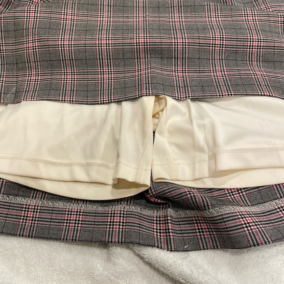 IZOD Golf Classics Women's Size 6 Pink & Gray Plaid Pleated Mini Skirt w/Pocket - Picture 4 of 5
